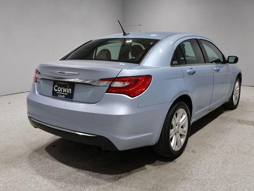 2013 Chrysler 200 Touring