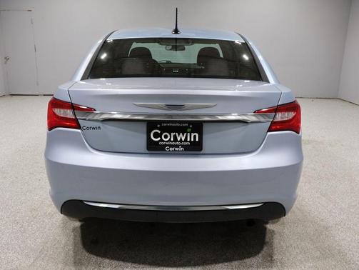 2013 Chrysler 200 Touring