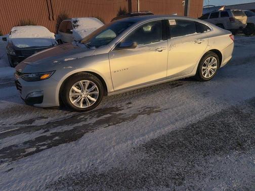 2022 Chevrolet Malibu FWD LT