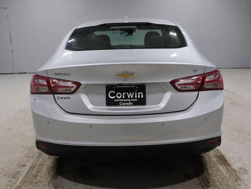 2022 Chevrolet Malibu FWD LT