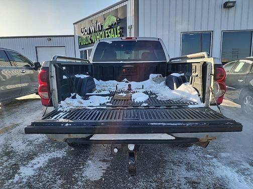 2004 Chevrolet Silverado 2500 LS H/D Extended Cab