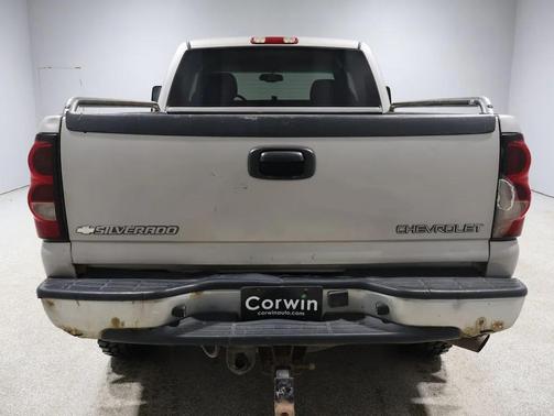 2004 Chevrolet Silverado 2500 LS H/D Extended Cab