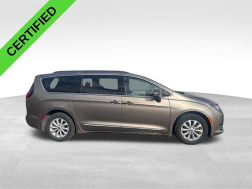 Molten Silver 2017 Chrysler Pacifica Touring-L
