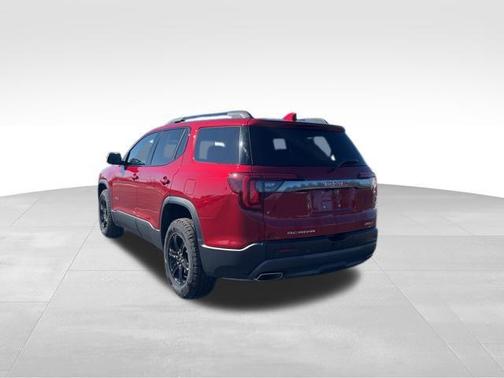 2023 GMC Acadia AWD AT4