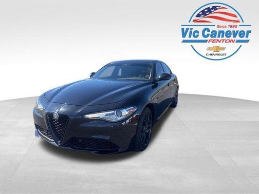 Alfa Black 2021 Alfa Romeo Giulia Base