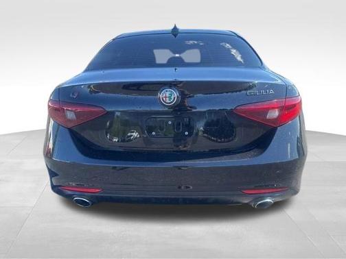Alfa Black 2021 Alfa Romeo Giulia Base