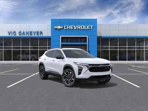 Summit White 2026 Chevrolet Trax FWD 2RS