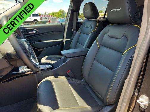Mosaic Black Metallic 2025 Chevrolet Trax FWD ACTIV