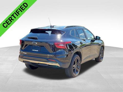 Mosaic Black Metallic 2025 Chevrolet Trax FWD ACTIV