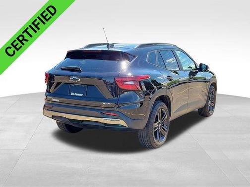 Mosaic Black Metallic 2025 Chevrolet Trax FWD ACTIV