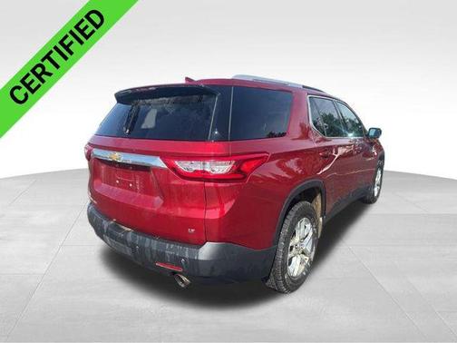 Cajun Red Tintcoat 2018 Chevrolet Traverse LT Cloth