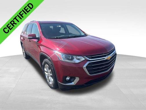 Cajun Red Tintcoat 2018 Chevrolet Traverse LT Cloth