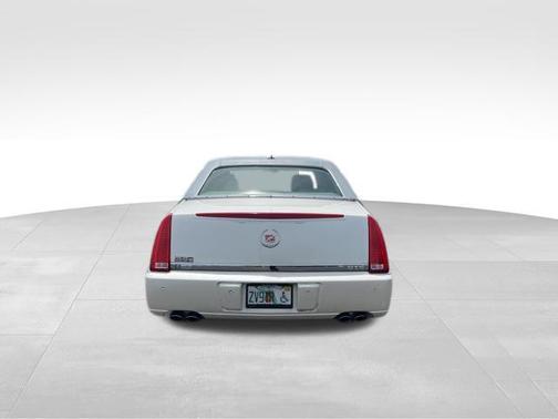 White Diamond Tricoat 2008 Cadillac DTS Base