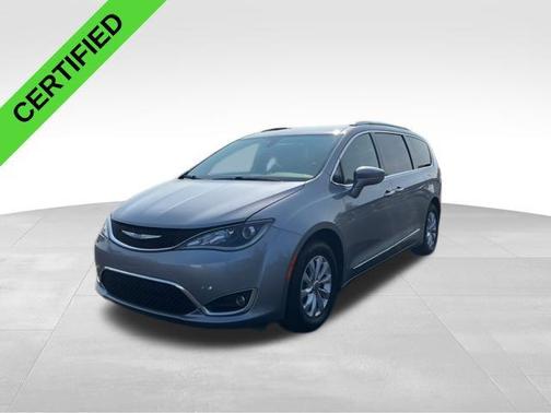 2018 Chrysler Pacifica Touring-L