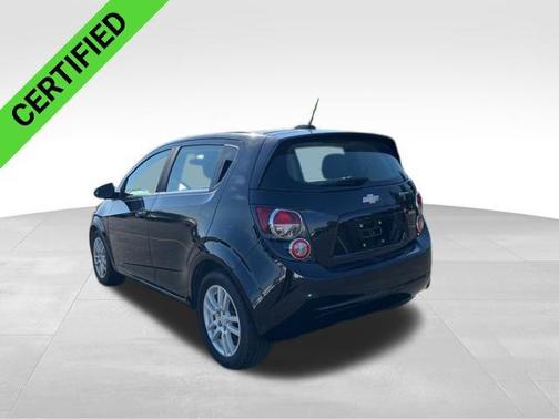 Mosaic Black Metallic 2016 Chevrolet Sonic LT