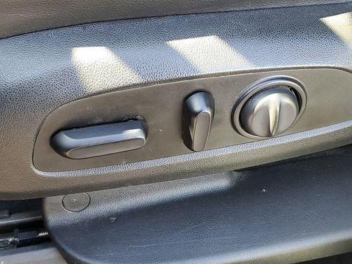 Mosaic Black Metallic 2020 Chevrolet Traverse LT Leather