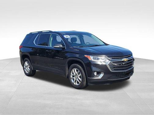 Mosaic Black Metallic 2020 Chevrolet Traverse LT Leather
