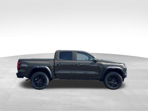 Harvest Bronze Metallic 2024 Chevrolet Colorado Trail Boss