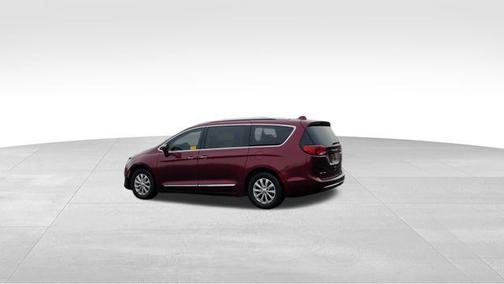 2018 Chrysler Pacifica Touring-L Plus