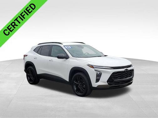 Summit White 2025 Chevrolet Trax FWD ACTIV