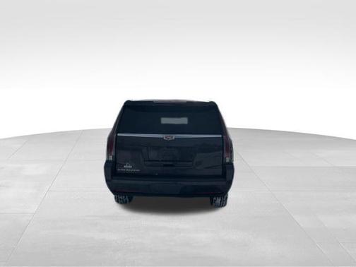 2018 Cadillac Escalade ESV Luxury