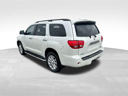 2010 Toyota Sequoia Platinum