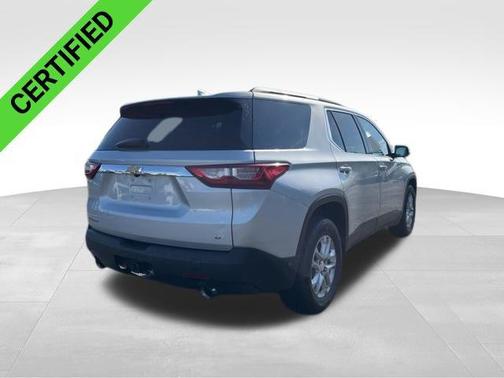 Silver Ice Metallic 2021 Chevrolet Traverse LT Cloth