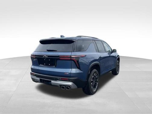 Lakeshore Blue Metallic 2024 Chevrolet Traverse AWD Z71