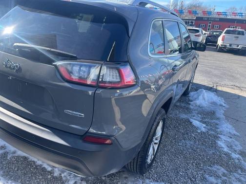 2021 Jeep Cherokee Latitude Lux