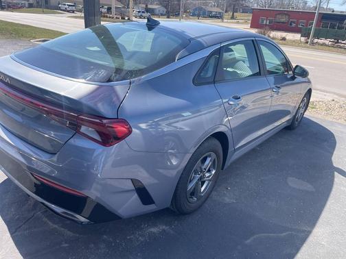 2023 Kia K5 LXS 4dr Sedan