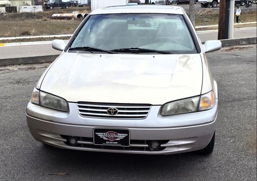 1998 Toyota Camry LE