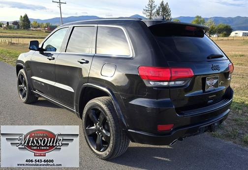 Brilliant Black Crystal Pearlcoat 2015 Jeep Grand Cherokee Altitude