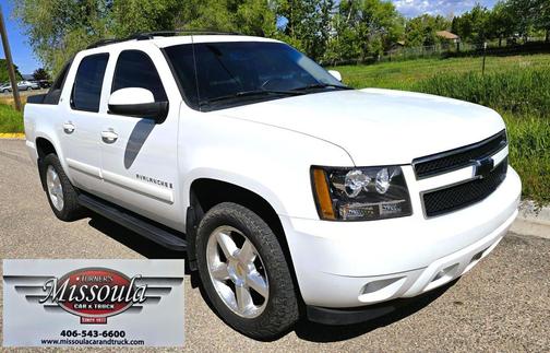 White 2008 Chevrolet Avalanche 1500 LT
