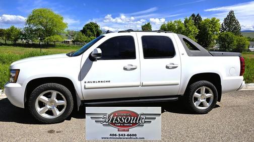 White 2008 Chevrolet Avalanche 1500 LT