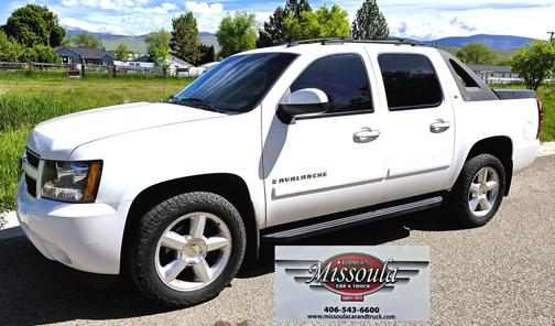 White 2008 Chevrolet Avalanche 1500 LT
