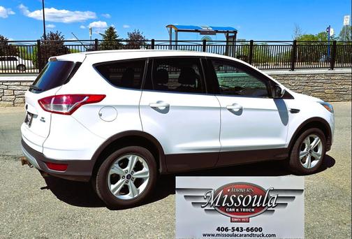 White 2016 Ford Escape SE