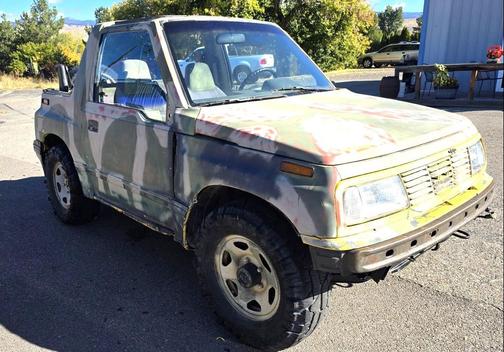 1993 Geo Tracker 2-Door 4WD