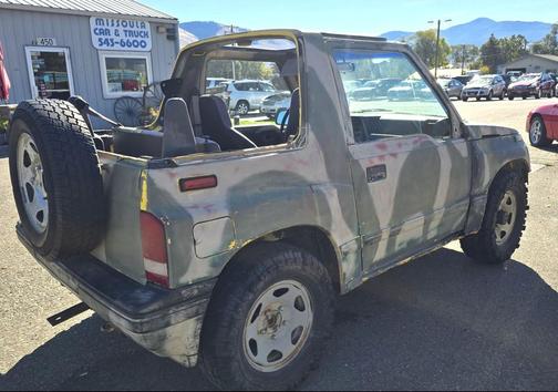 1993 Geo Tracker 2-Door 4WD