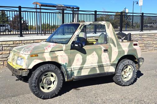 1993 Geo Tracker 2-Door 4WD