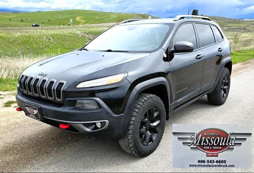 Brilliant Black Crystal Pearlcoat 2016 Jeep Cherokee Trailhawk