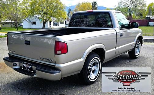 Pewter 2000 Chevrolet S-10 Base