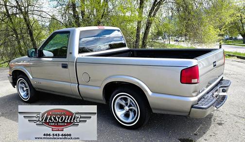 Pewter 2000 Chevrolet S-10 Base