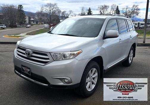 Classic Silver Metallic 2012 Toyota Highlander SE