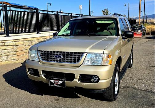 2004 Ford Explorer XLT