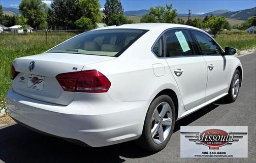 2012 Volkswagen Passat 2.5 SE
