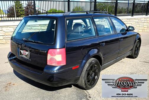 Blue 2005 Volkswagen Passat GLS V6 4Motion