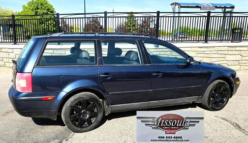 Blue 2005 Volkswagen Passat GLS V6 4Motion