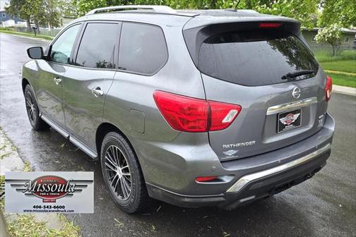 2017 Nissan Pathfinder Platinum