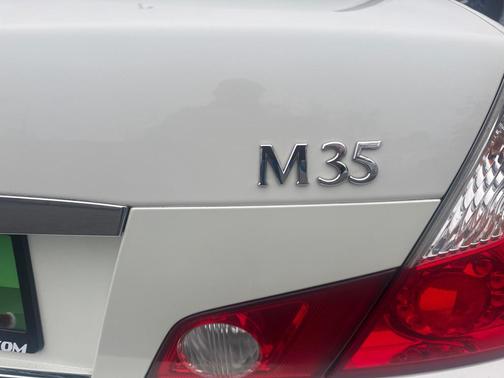 2007 INFINITI M35 Base