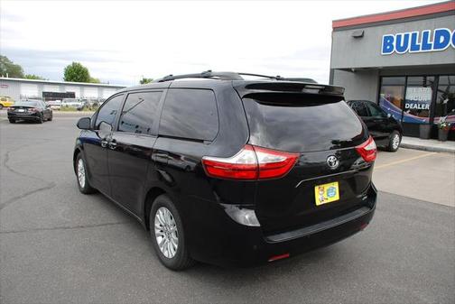 2016 Toyota Sienna XLE